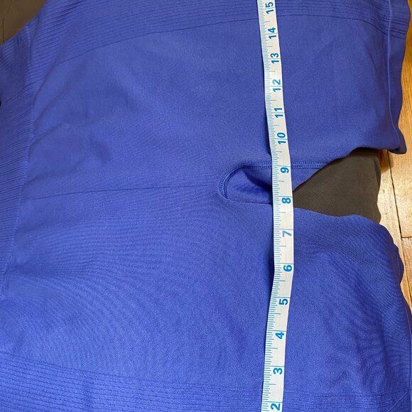 woman short - Picture 7 of 8